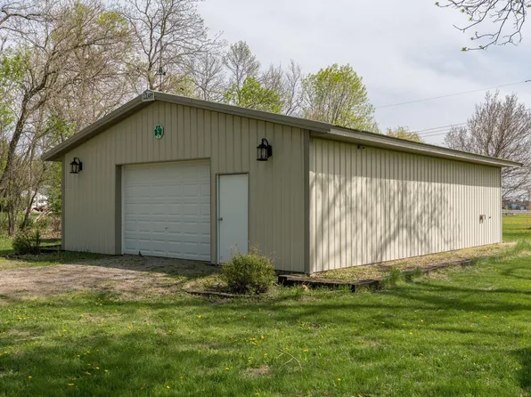 218 5th Ave SW, Winnebago, MN 56098