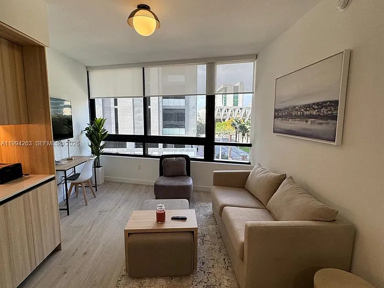 225 N Miami Ave #302 — Photo 4