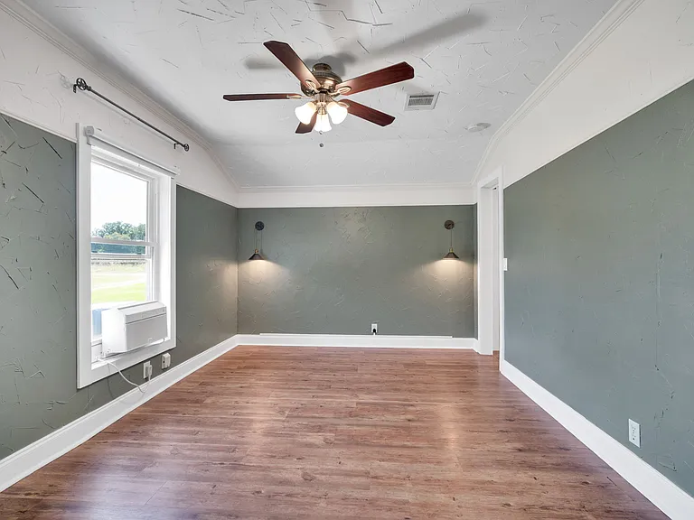 5425 County Road 319 — Photo 6