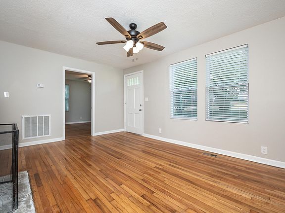 2nd image of 128 S Estate Dr