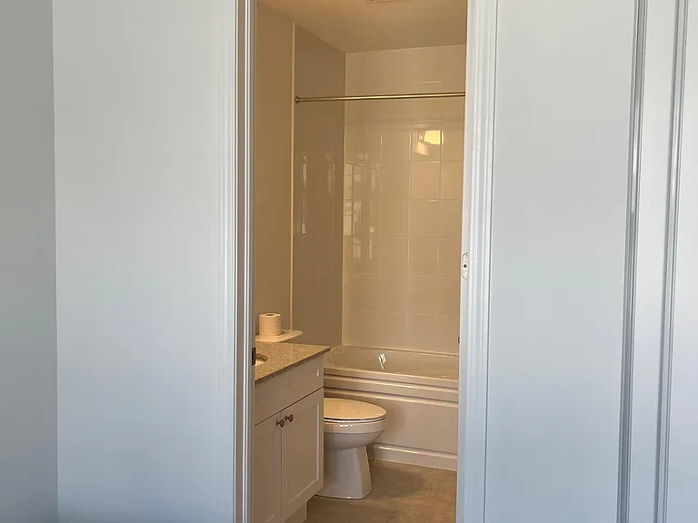 1259 Lily Cres #17 — Photo 4