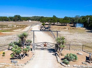 935 Kings Ranch Rd, Bandera, TX 78003