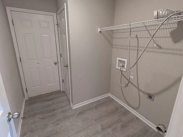 3927 Snowy Owl Dr — Photo 8