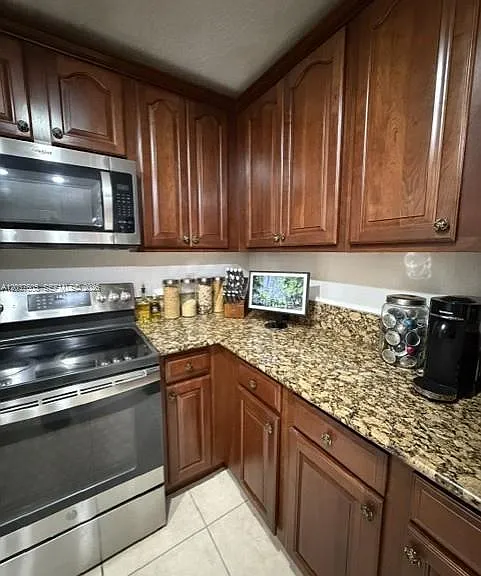 8968 Lancaster St — Photo 10