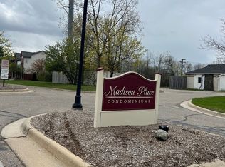 3087 Promenade Cir, Ann Arbor, MI 48108