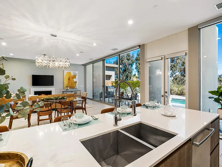 660 Equinox Way — Photo 13