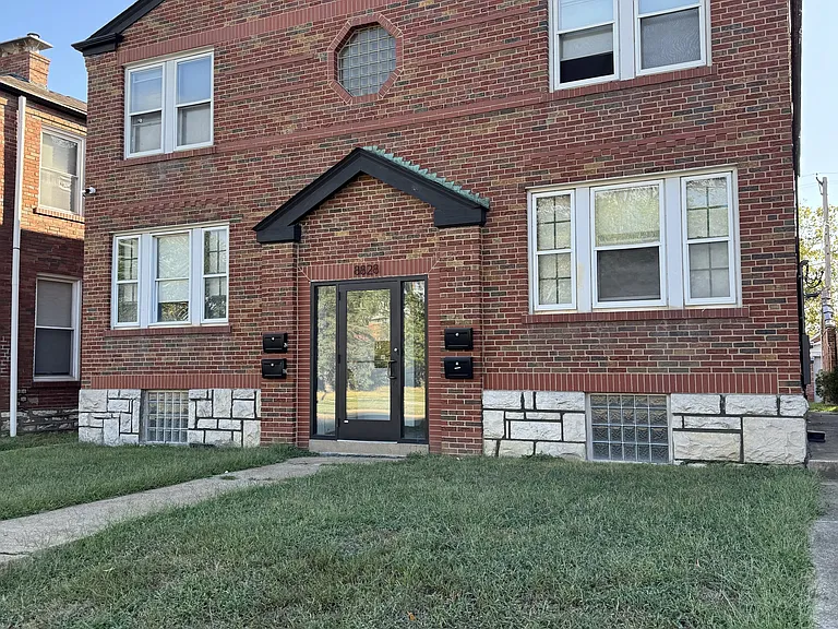 8828 Riverview Blvd #1N — Photo 11