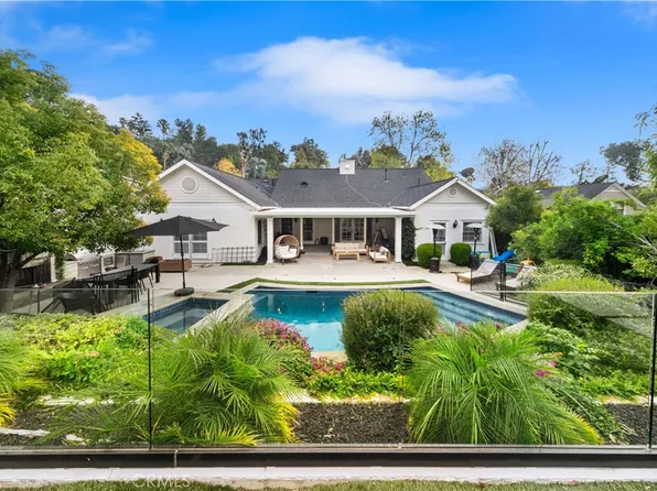 5153 Dumont Pl, Woodland Hills, CA 91364