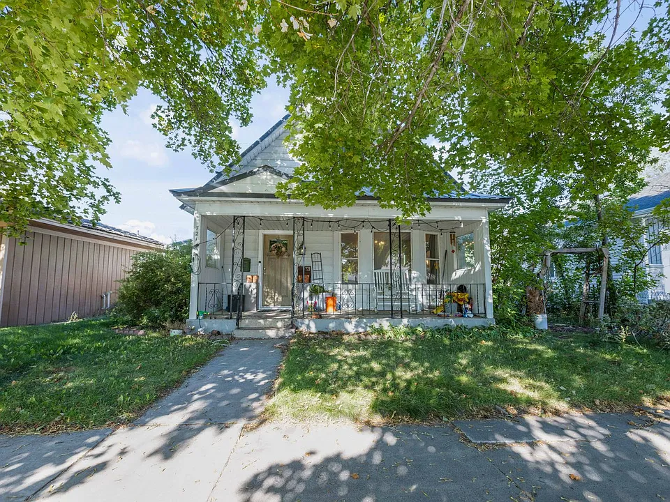 721 N Water Ave