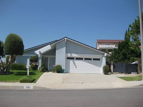1st image of 303 La Ballen Dr