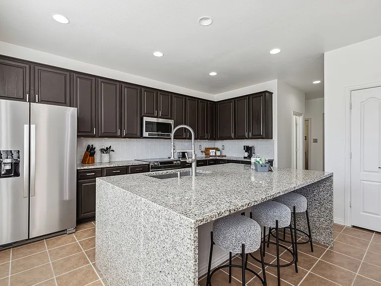 16420 Dry Creek Blvd — Photo 5