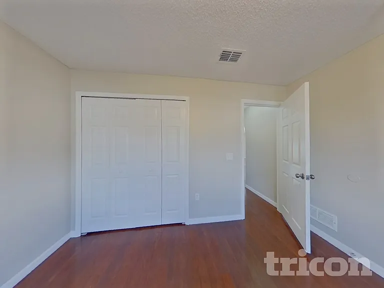 970 Cambridge Ct — Photo 12