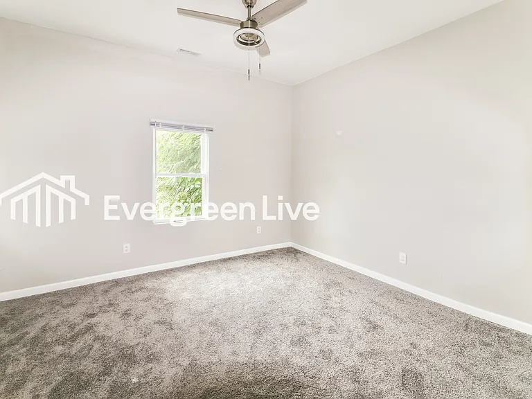 145 Charles St — Photo 11