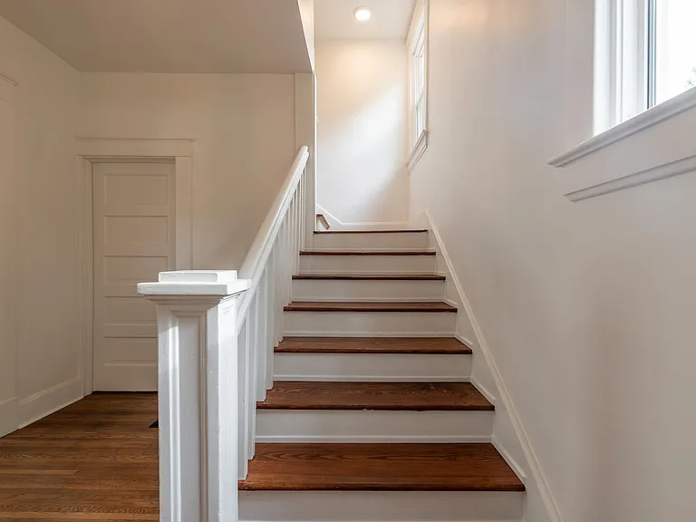 528 E Normal St — Photo 20