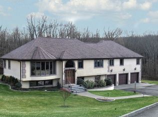 25 Provost Pl, Mahopac, NY 10541