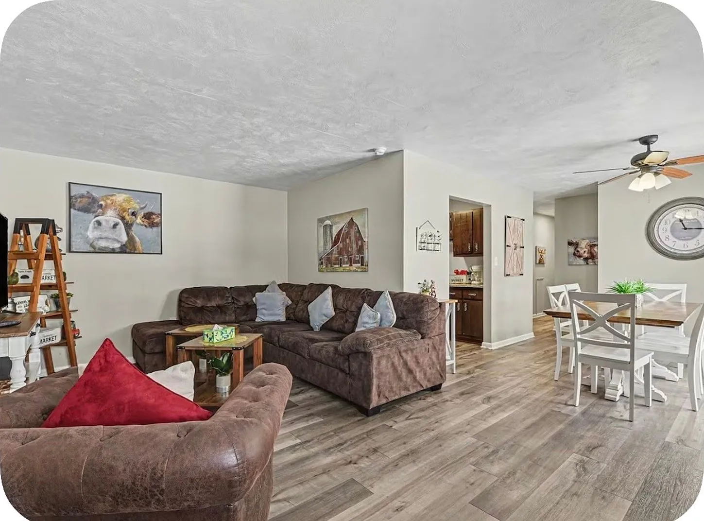 Beautiful Fully Furnished 2 Bedroom in Hummelstown. Minutes from Hershey. — Photo 1