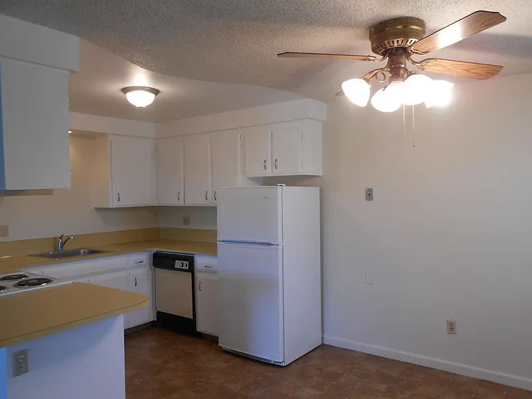 1244 NE 4th St #9 — Photo 19