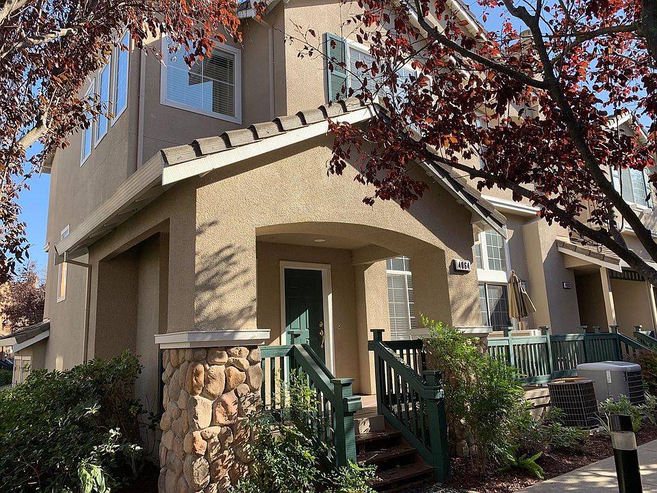 1st image of 4064 Skylark Ln