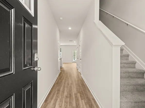 5021 Oakwood Rd, Stone Mountain, GA 30088