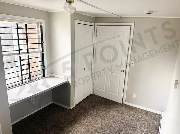 4404 E 175th St — Photo 19