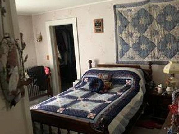 2nd image of 350 Main Street