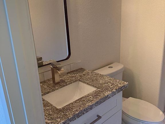 4th image of 860 N MCQUEEN Road #1164