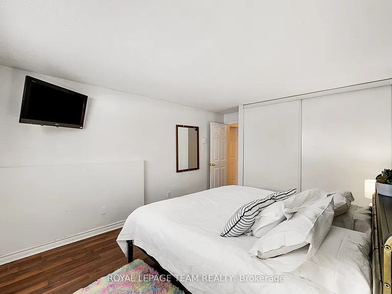 160 Fenerty Ct #4 — Photo 16