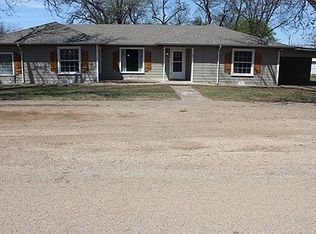 608 SE 3rd St, Knox City, TX 79529