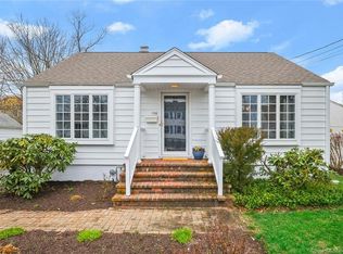 126 James St, Fairfield, CT 06824