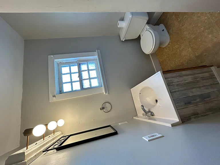 430 W Catalpa St — Photo 9