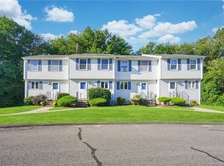 28 Middle Rd APT 3D, Enfield, CT 06082
