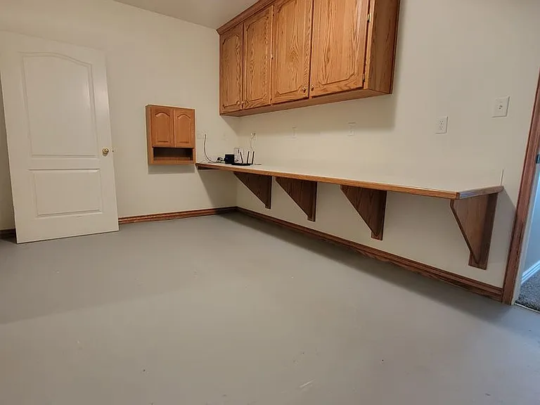 5204 E 65 S — Photo 25