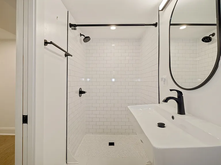 205 Webster St NW #B — Photo 14