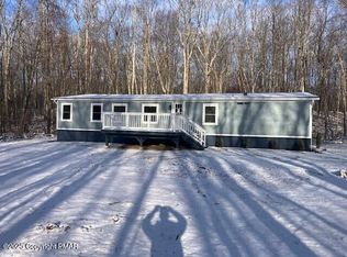 333 Sky Hawk Trl, East Stroudsburg, PA 18302