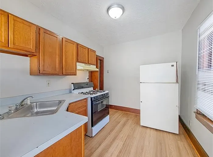2731 Chase Ct — Photo 10