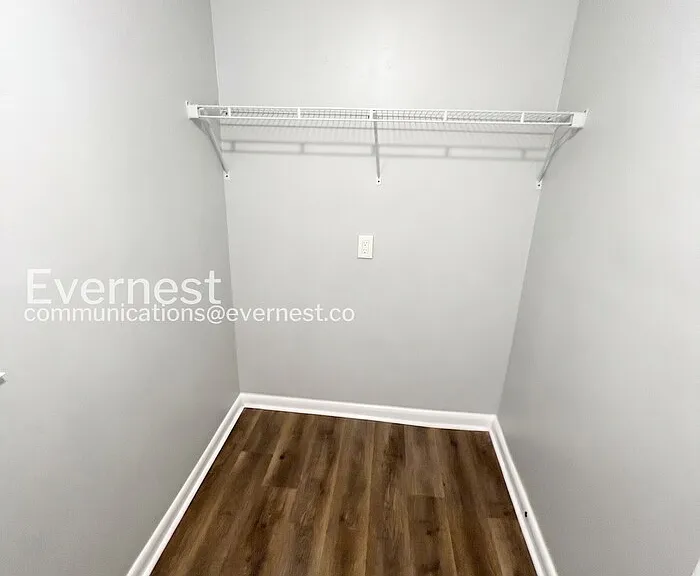 539 Green St — Photo 15
