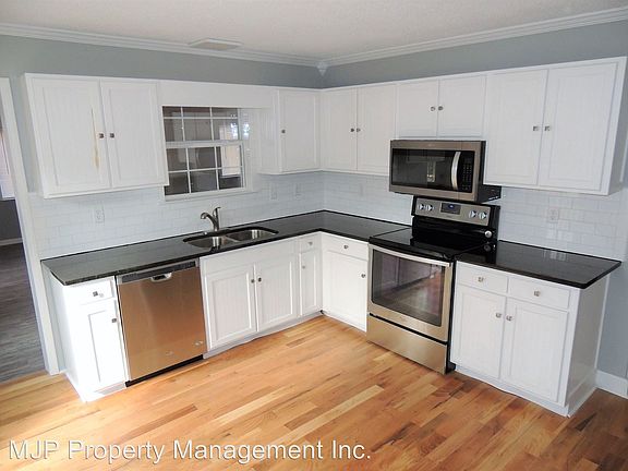 3rd image of 500 Alexander Dr