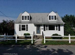 17 Goulart Ave, Bristol, RI 02809