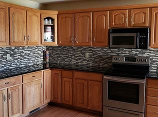 8812 S Knollhaven Dr #8812, Oak Creek, WI 53154