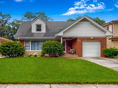 823 S Western Ave, Park Ridge, IL, 60068