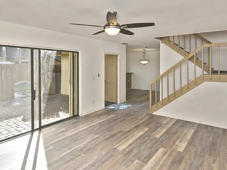 5540 Malt Dr #4 — Photo 4
