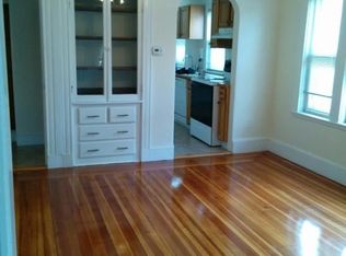 10 Smith St, Medford, MA 02155