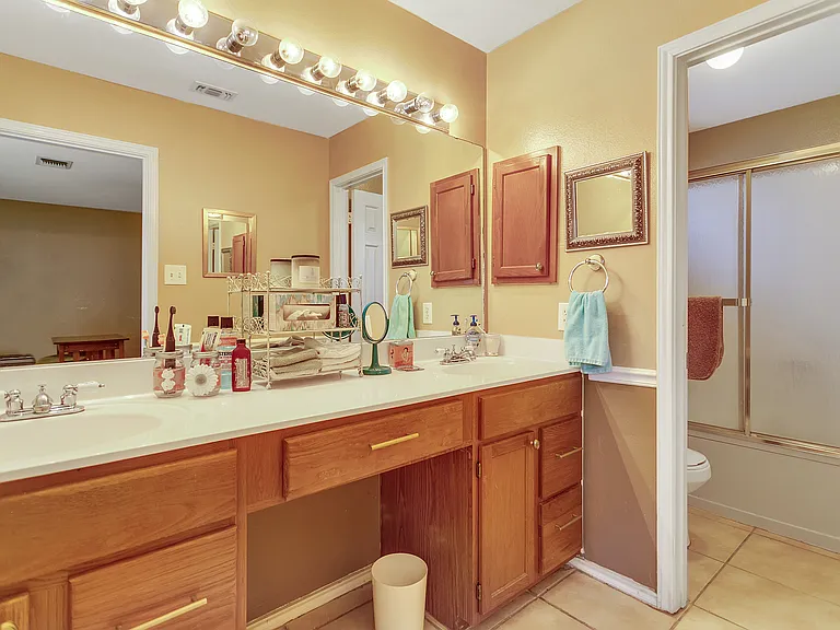 12215 Stable Ridge Dr — Photo 19