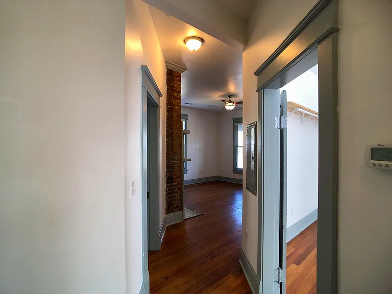 1813 Elliott Ave — Photo 31