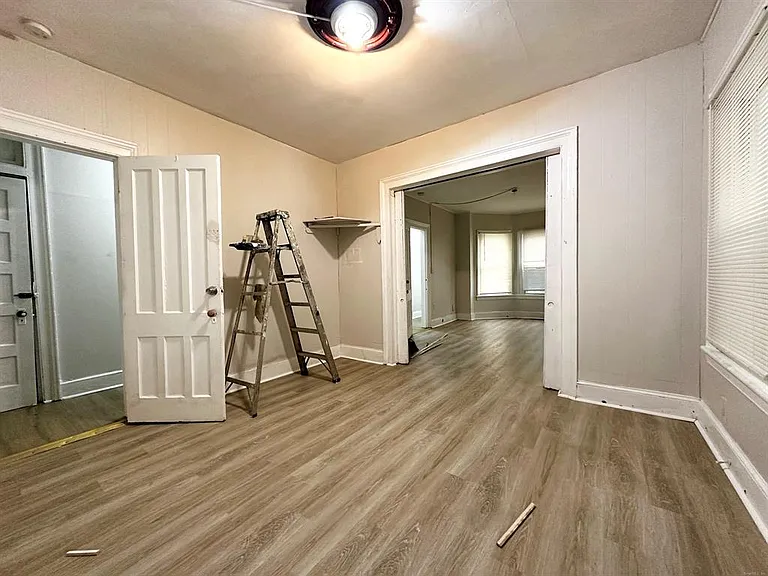 103 Catherine St #2 — Photo 9