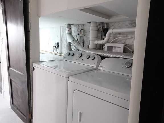 2nd image of 2525 A Blair Blvd