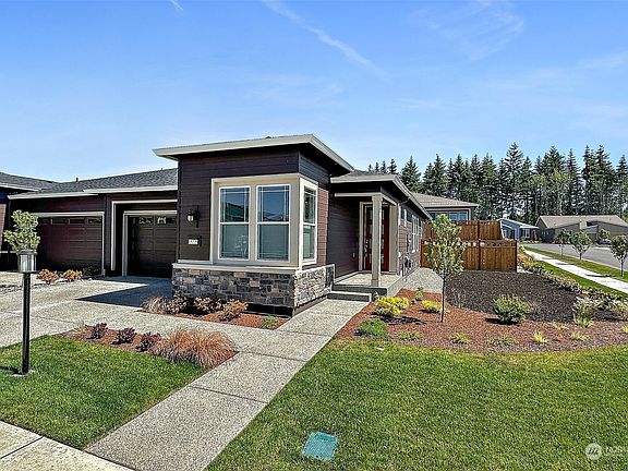 3rd image of 15225 182nd Avenue E