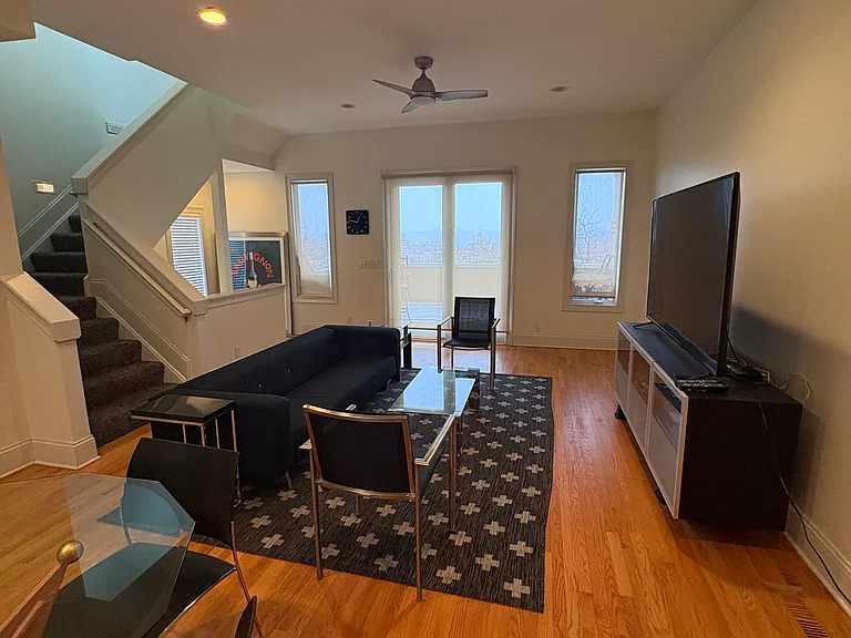 1230 Elsinore Ave — Photo 32