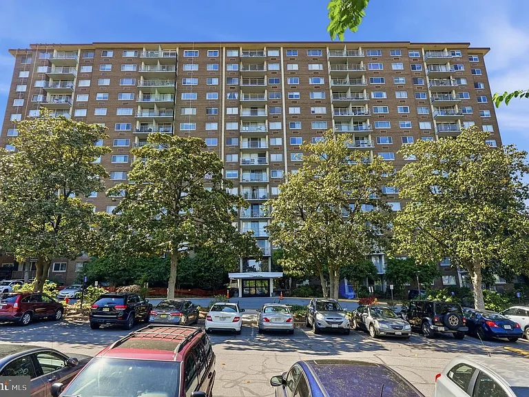 2059 Huntington Ave #1008 — Photo 19
