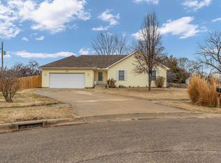 630 NW Shorey Pl, Topeka, KS 66608